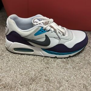 Nike Air Max Women’s Size 7